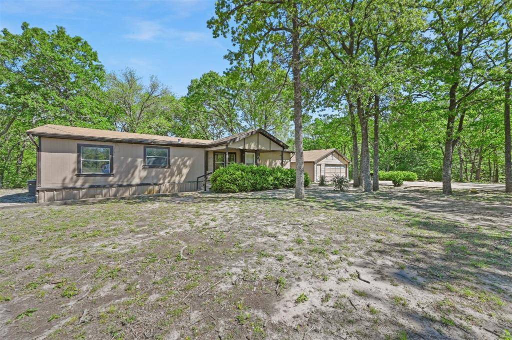 17064 County Road 3326,  Frost,  TX 76641