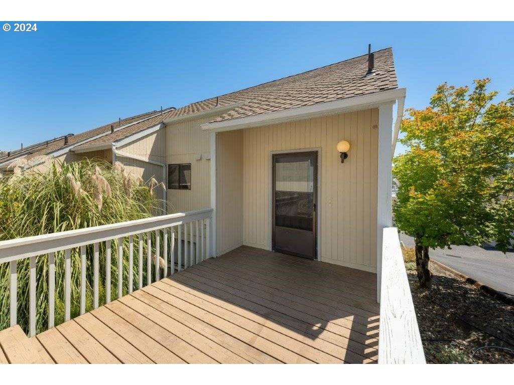 Roseburg, OR 97471,25 NW MOUNTAIN VIEW DR