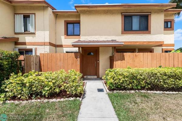 7728 Balboa St, Sunrise, FL 33351