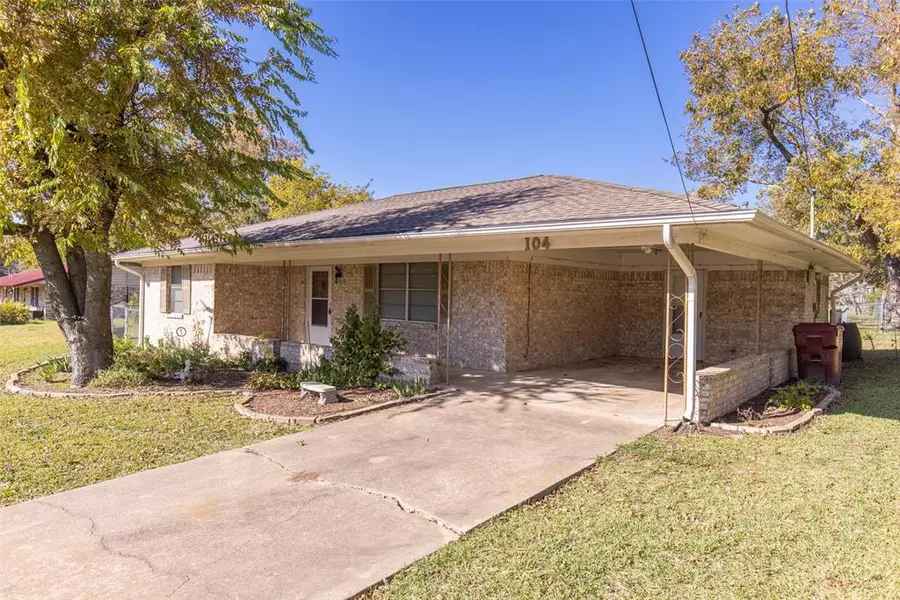 104 W Main Street, Pecan Gap, TX 75469