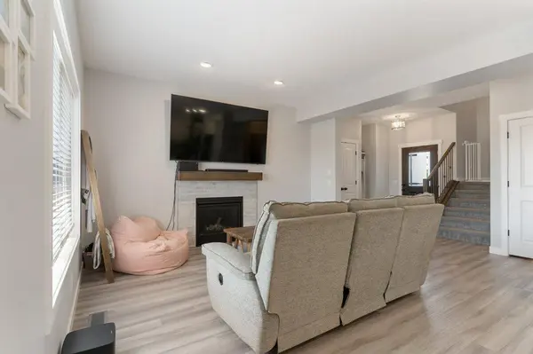 Strathmore, AB T1P 0H1,213 Wildrose DR