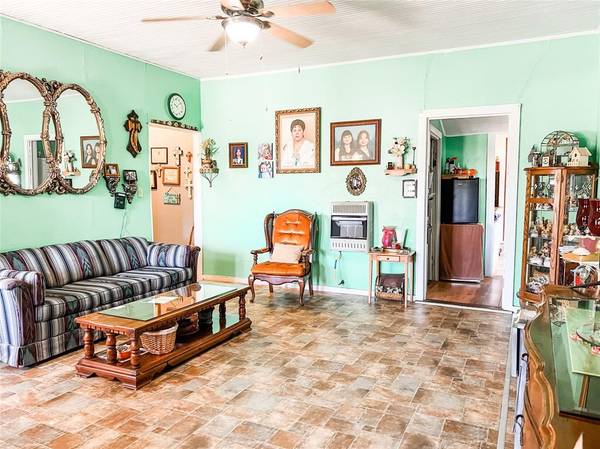 Coleman, TX 76834,314 W 4th Street