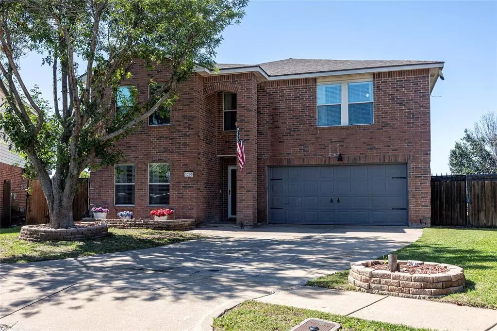 Fort Worth, TX 76135,5205 New Castleton Lane