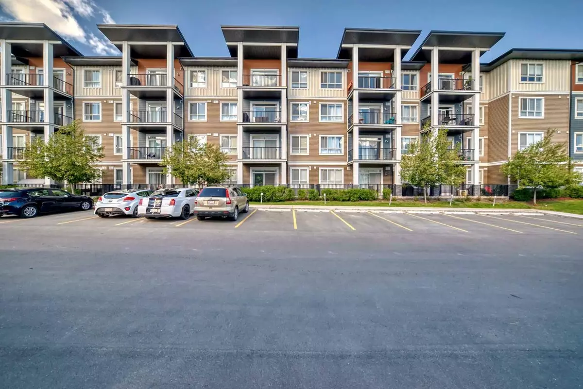 Calgary, AB T2X 4E1,10 Walgrove WALK #214