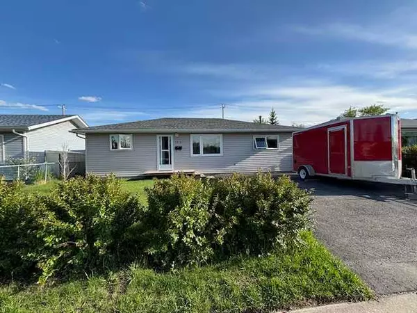 Calgary, AB T3B 0G6,7315 Bowness RD NW