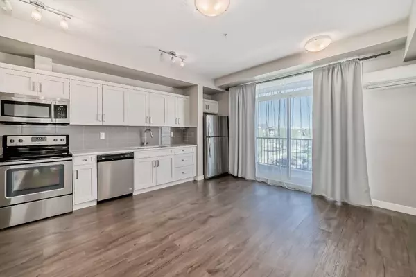 Calgary, AB T2X 4E1,10 Walgrove WALK #214