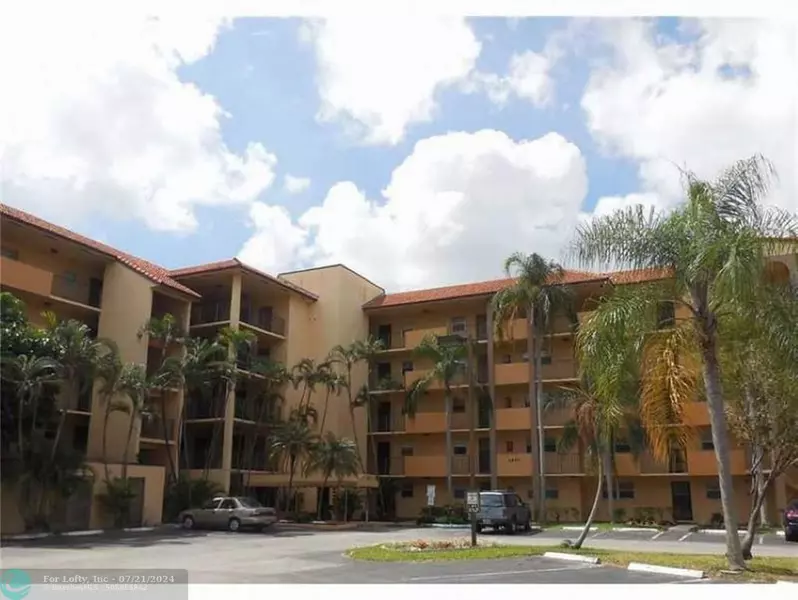 3955 N Nob Hill Rd  #202, Sunrise, FL 33351