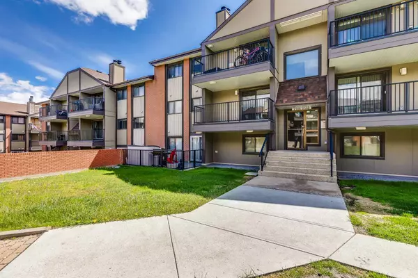 Calgary, AB T2W 5H1,13045 6 ST SW #2206