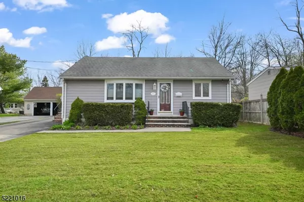 44 Nokomis Ave, Oakland Boro, NJ 07436