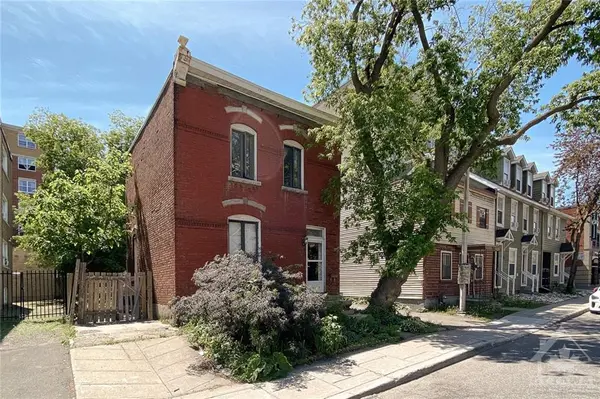 Ottawa, ON K1N 5M8,168-174 MURRAY ST