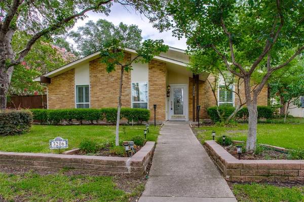 3206 Heathercrest Drive,  Garland,  TX 75044