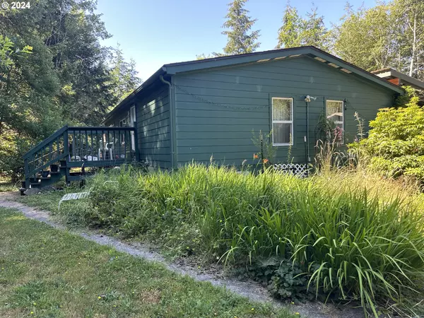 264 EASY STREET RD, Silver Lake, WA 98645