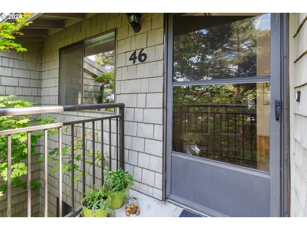 Lake Oswego, OR 97035,46 CRESTFIELD CT