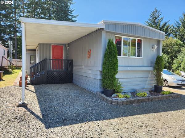 3000 FRONTAGE RD #32, Reedsport, OR 97467