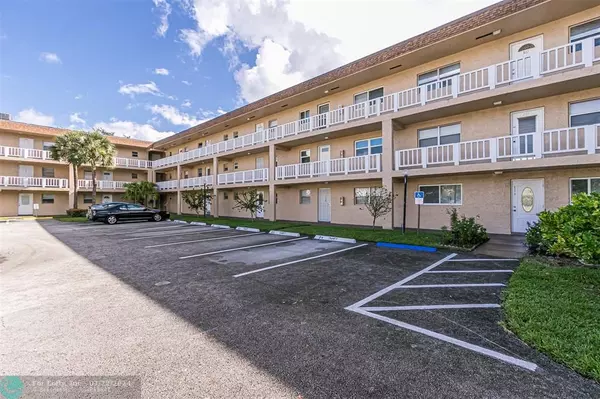 Deerfield Beach, FL 33441,608 SW Natura Blvd  #110