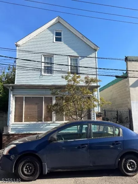 90 Harper St, Newark City, NJ 07114