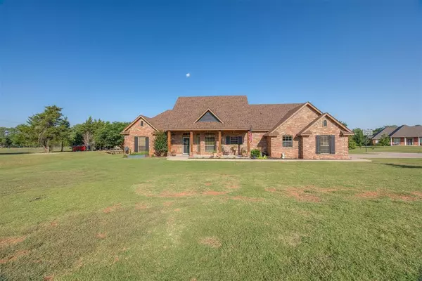 7009 Mesa Drive, Blanchard, OK 73010