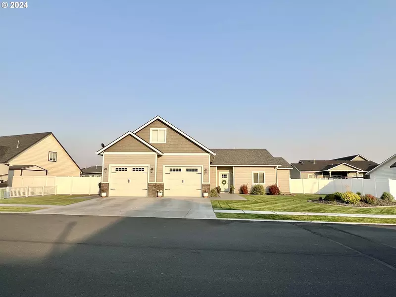 415 SW COTTONWOOD DR, Hermiston, OR 97838