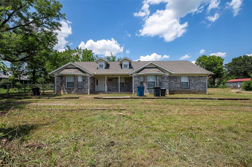 102 Bonham Street,  Ladonia,  TX 75449