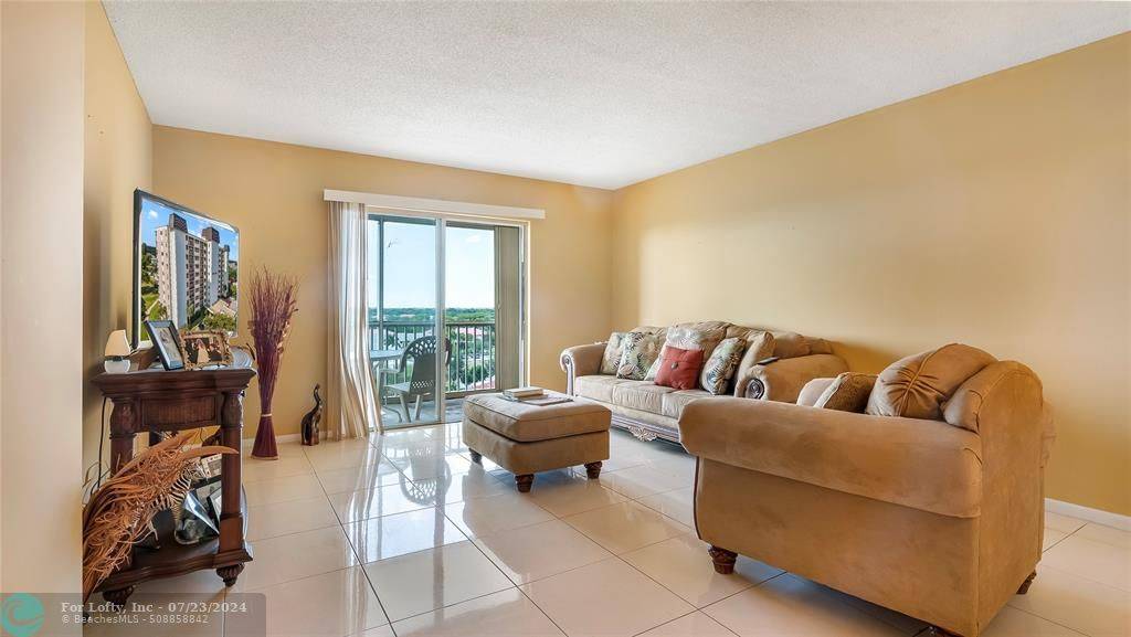 Coral Springs, FL 33065,9101 W Sample Rd  #704