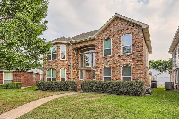 2102 Foxglove Court,  Garland,  TX 75040