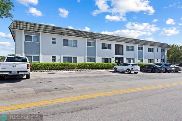 1001 SE 16th St  #1,  Fort Lauderdale,  FL 33316