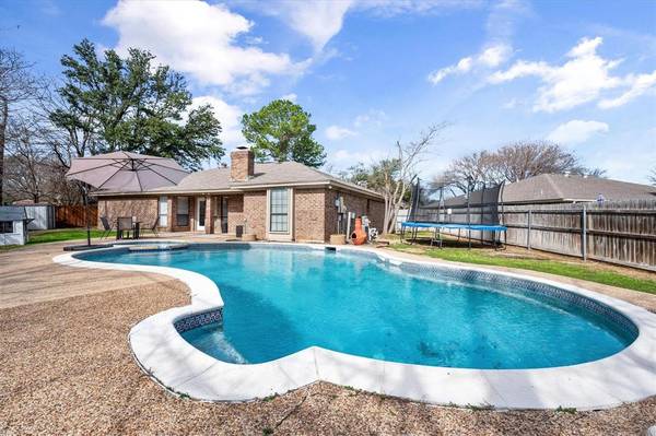 3402 Sheridan Court,  Arlington,  TX 76017