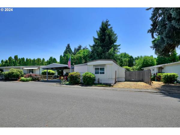 3530 E GAME FARM RD #52, Springfield, OR 97477