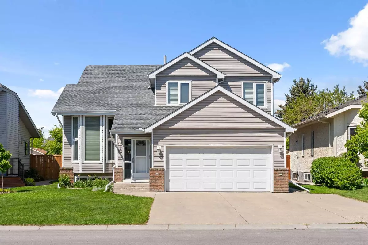 Calgary, AB T2W 5Z8,81 Woodmark CRES SW