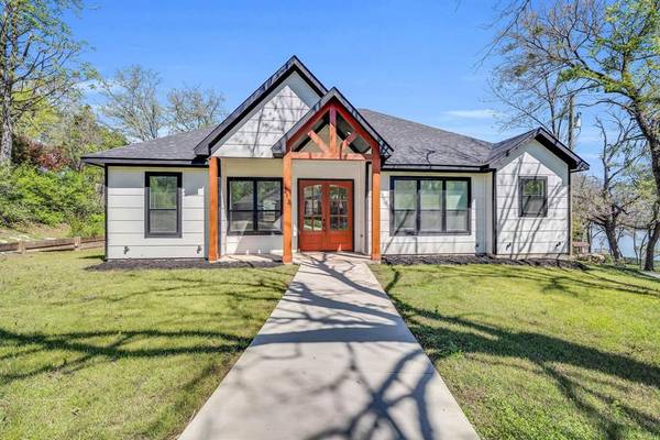 213 Lakewood Drive,  Waxahachie,  TX 75165