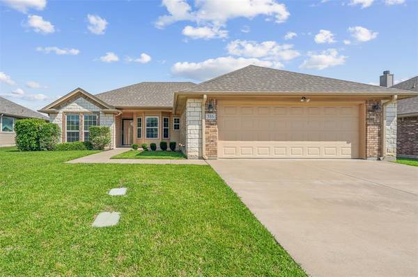 316 Rose Avenue, Cleburne, TX 76033