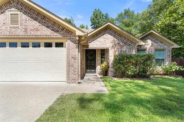 19663 Ruggles Court,  Flint,  TX 75762