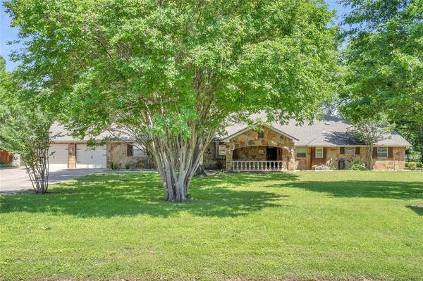 1316 Yates Drive, Hurst, TX 76053