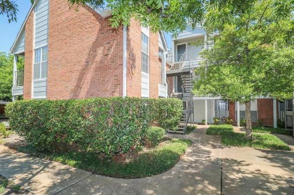 3210 S Fielder Road #210,  Arlington,  TX 76015