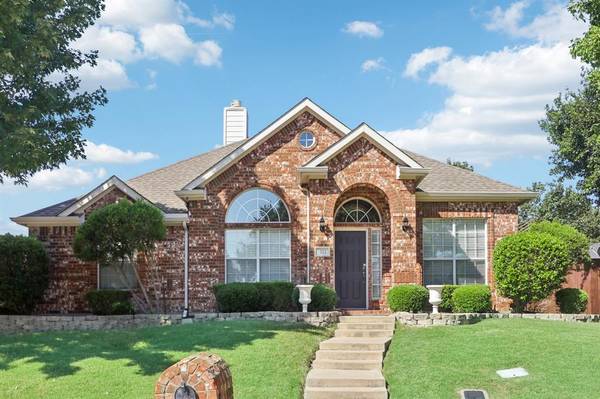 1212 Valley Oaks Drive,  Lewisville,  TX 75067