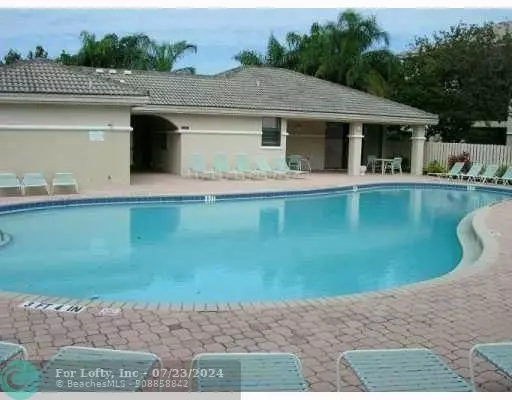 Coconut Creek, FL 33073,4111 Coral Tree Cir  #325