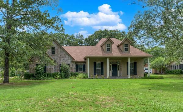 297 Old Palmetto Road, Benton, LA 71006