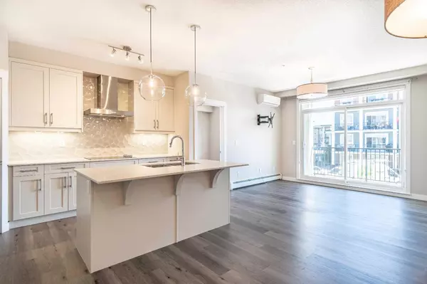 Calgary, AB T2X 4M9,30 Walgrove Walk SE #217