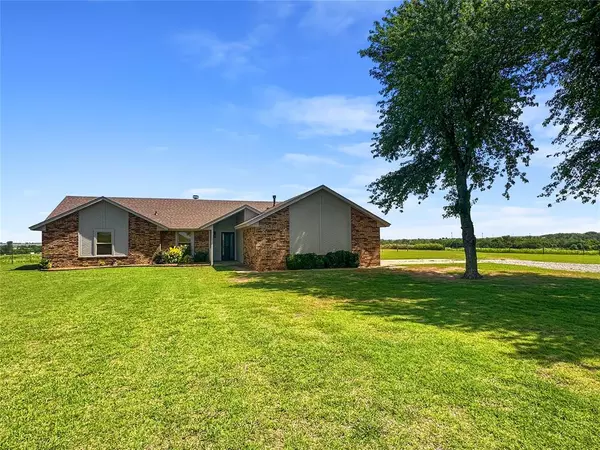 Minco, OK 73059,922 County Road 1200