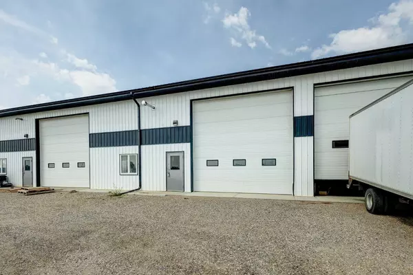 550 Canal Avenue #6, Strathmore, AB T1P 0C4