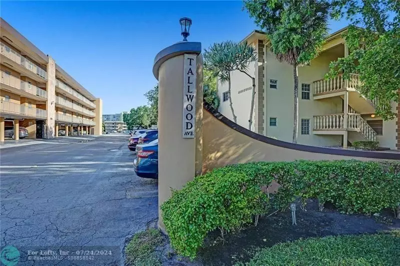 Hollywood, FL 33021,900 Tallwood Ave  #207