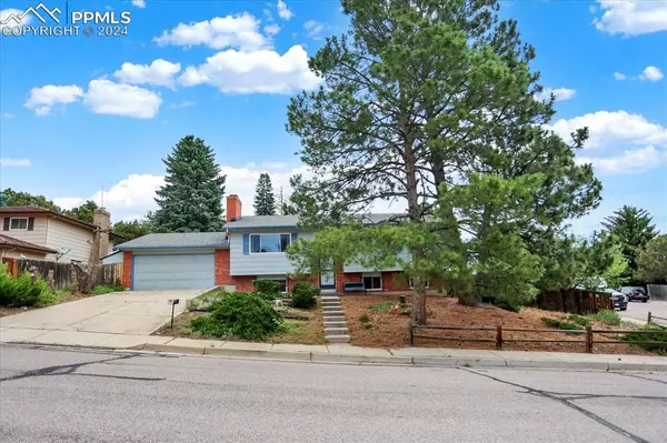 Colorado Springs, CO 80918,5529 Galena DR