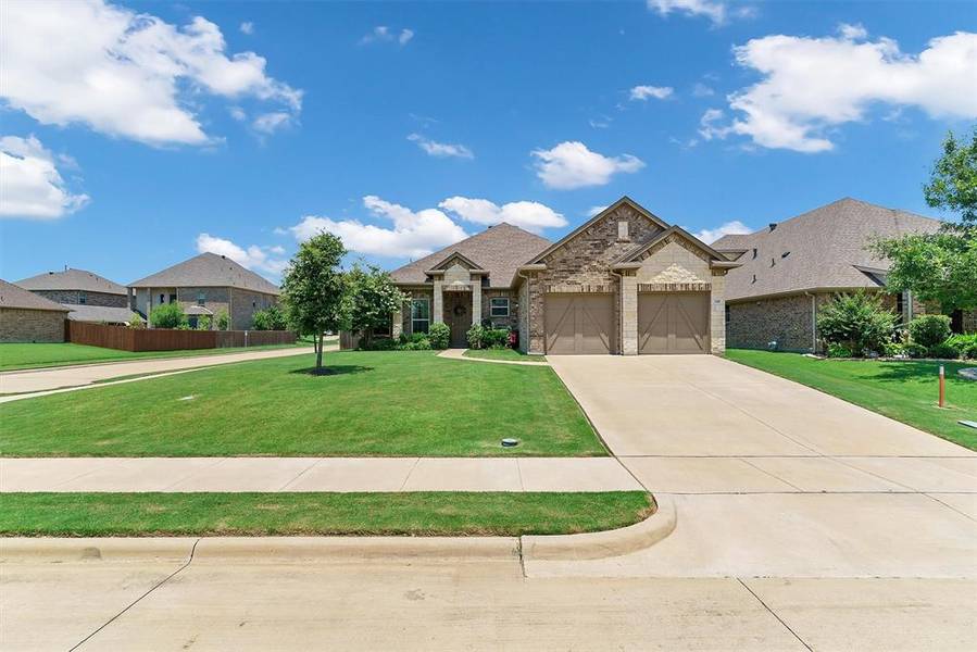 320 Valentino Way, Grand Prairie, TX 75052