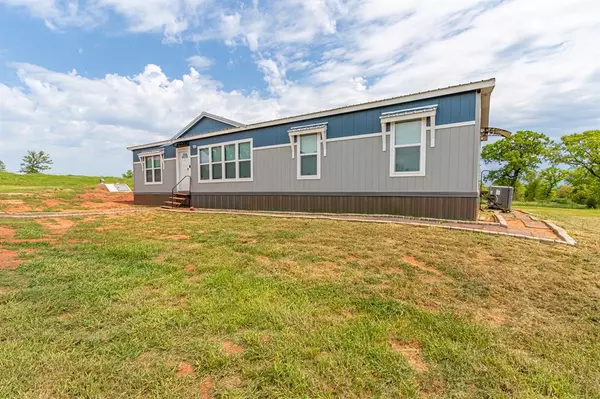 34315 Greenvallie Drive, Wanette, OK 74878