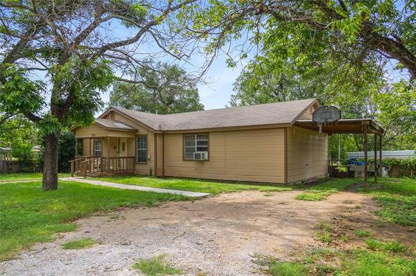 705 WOOD AVENUE, Brownwood, TX 76801