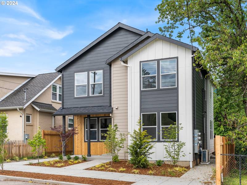 823 NE 92nd AVE #2, Portland, OR 97206