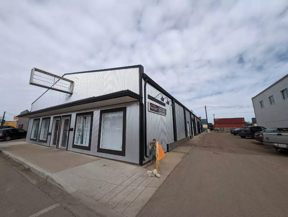 Medicine Hat, AB T1A 2V8,677 South Railway ST Southeast #2