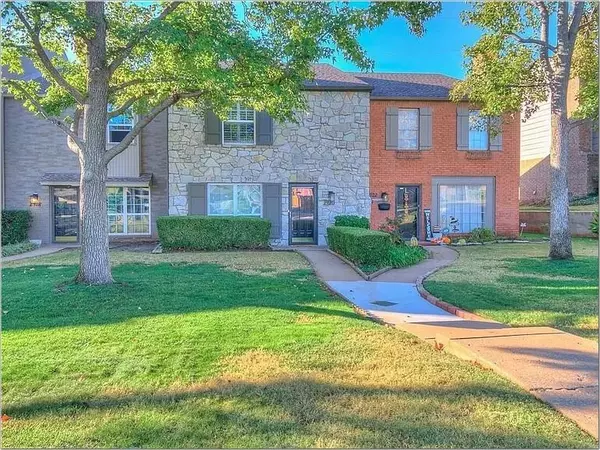 2920 Rosewood Lane, Oklahoma City, OK 73120