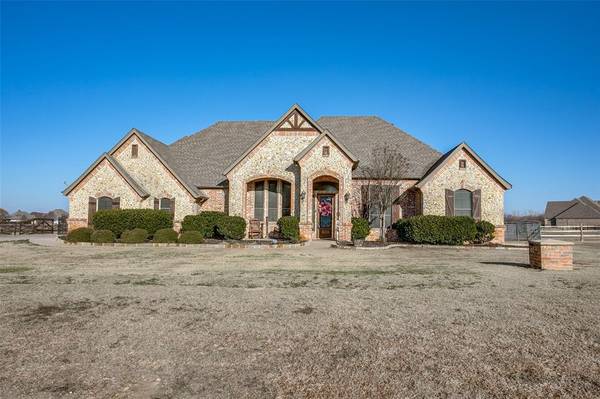 14100 Cromer Drive, Newark, TX 76071