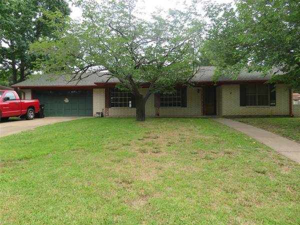 3611 Oakwood Street, Denison, TX 75020